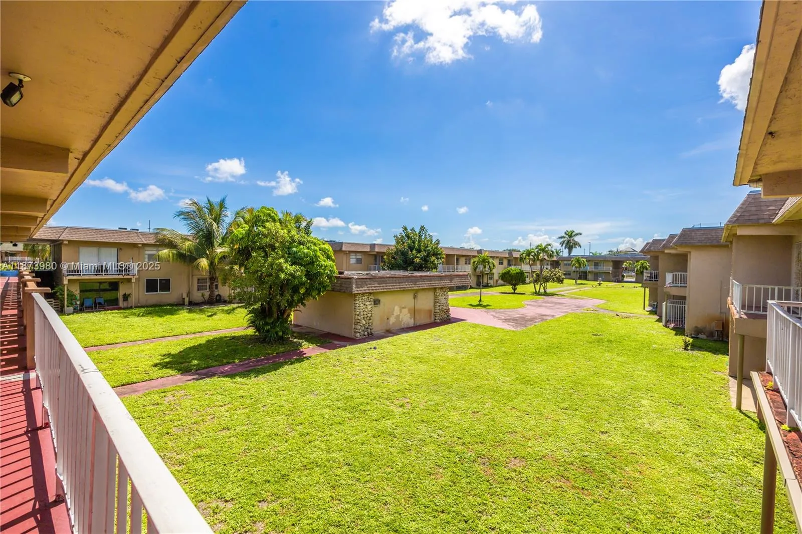 1 bedroom 1 bath for sale at 301 NW 177th St # 227, Miami Gardens FL 33169