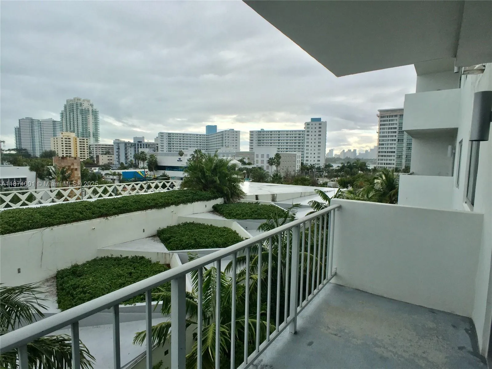 1025 Alton Rd # 507, Miami Beach FL 33139