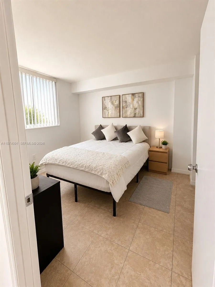 102 SW 6th Ave # 205, Miami FL 33130