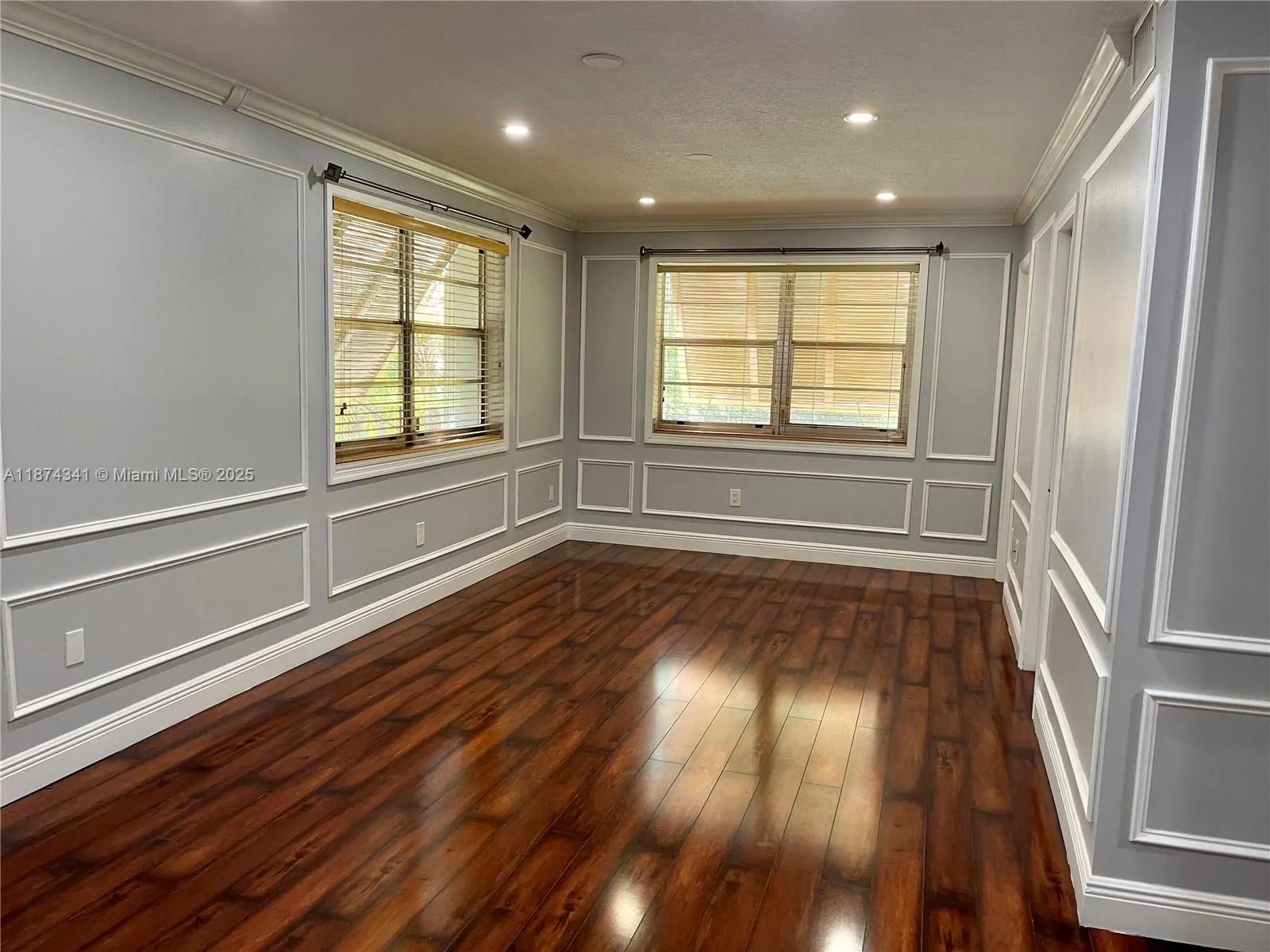 2 bedroom 2 bath for sale at 9456 SW 77th Ave # T4, Miami FL 33156