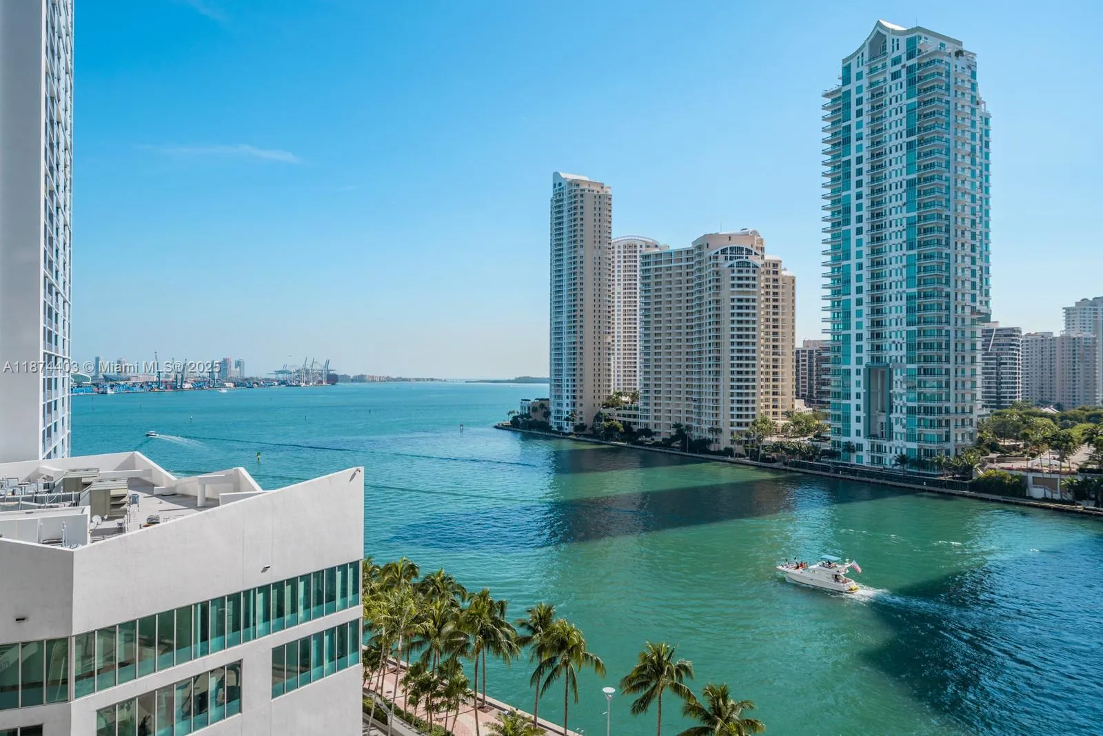 1 bedroom 2 bath for sale at 300 S Biscayne Blvd # 1022, Miami FL 33131