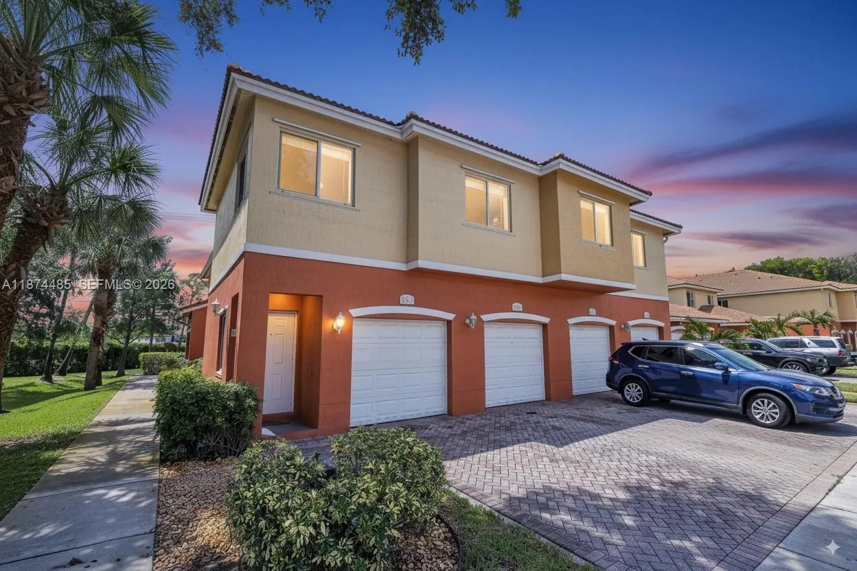 2 bedroom 2 bath for sale at 7400 Palomino Dr # 5, Davie FL 33024