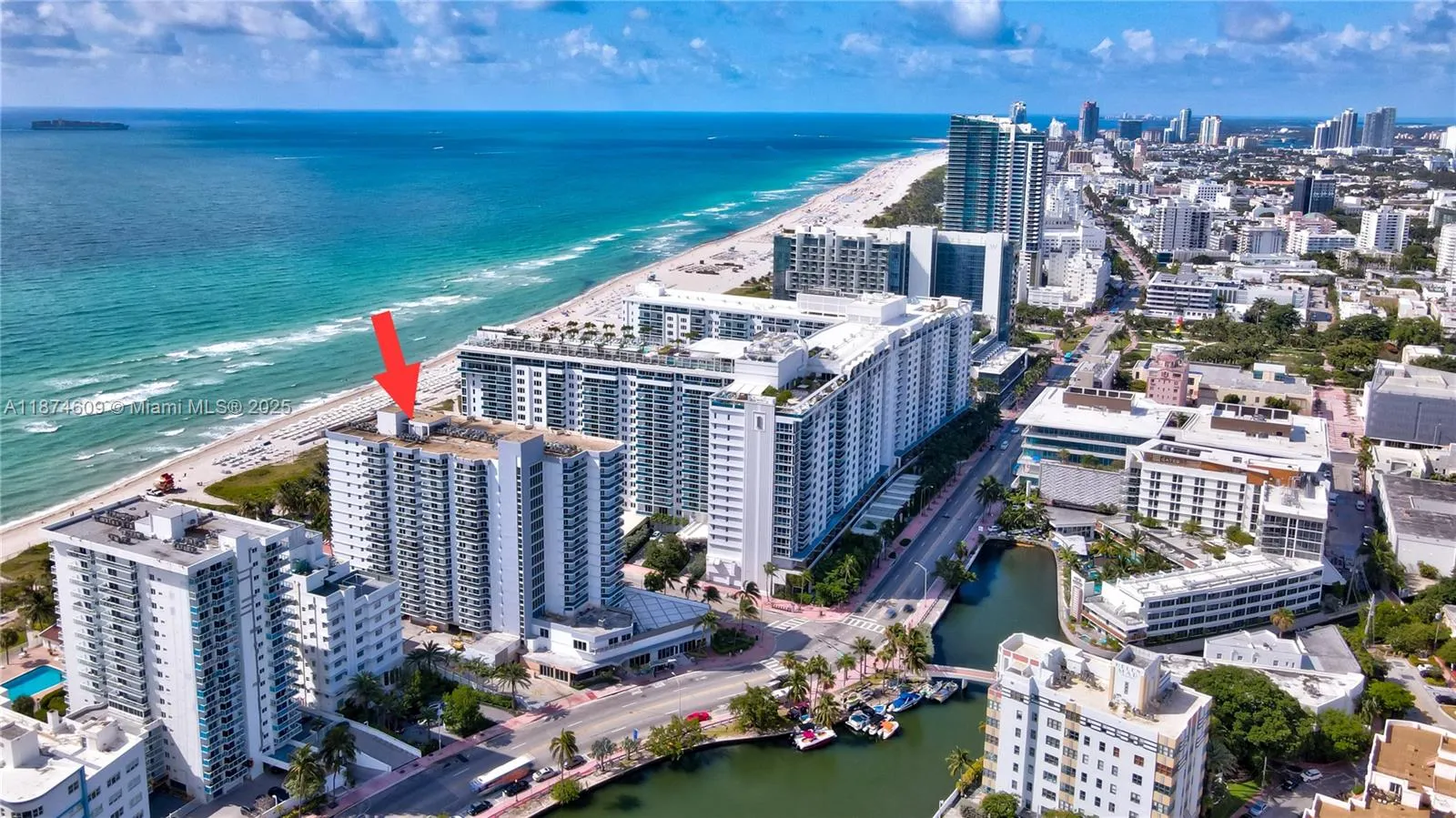 1 bedroom 2 bath for sale at 2401 Collins Ave # 1005, Miami Beach FL 33140