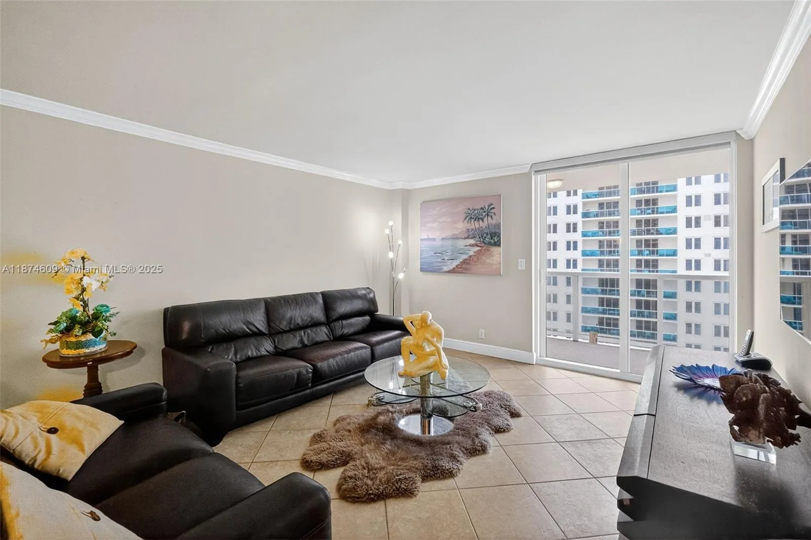 2401 Collins Ave # 1005, Miami Beach FL 33140