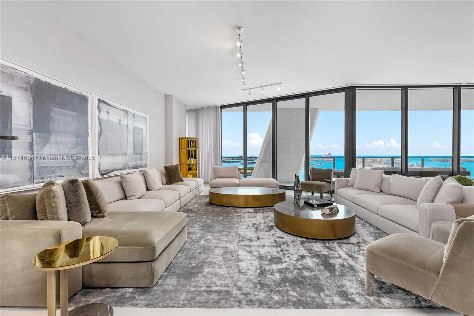 1000 Biscayne Blvd # 3801, Miami FL 33132