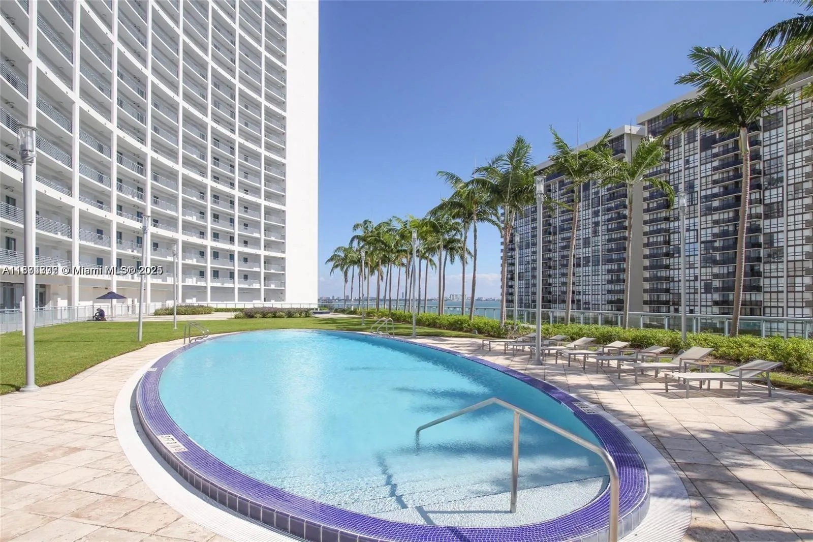601 NE 36th St # 806, Miami FL 33137