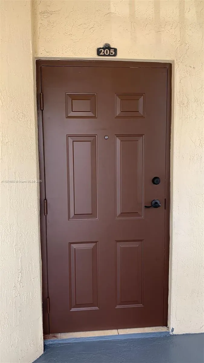 1536 SE 26th St # 205, Homestead FL 33035