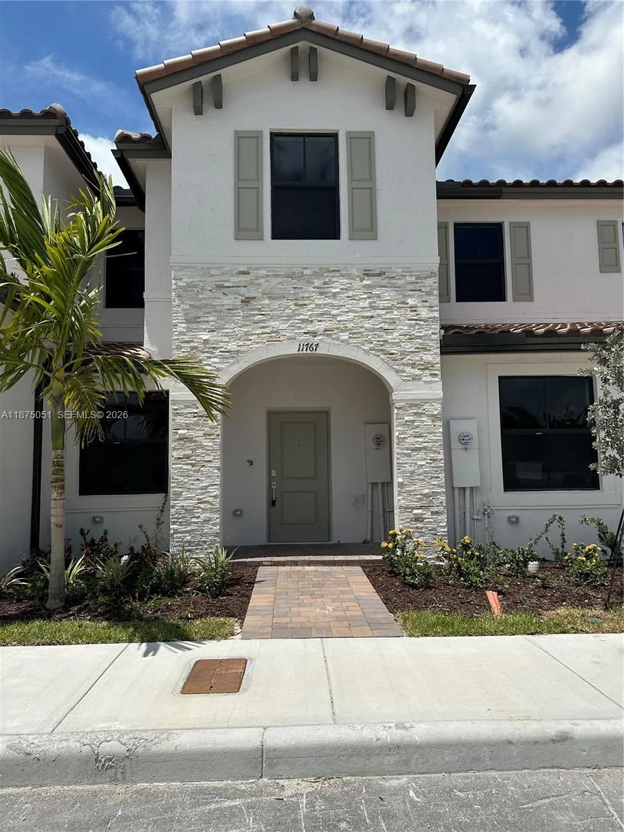 3 bedroom 2 bath for sale at 11767 SW 246th Ter, Homestead FL 33032
