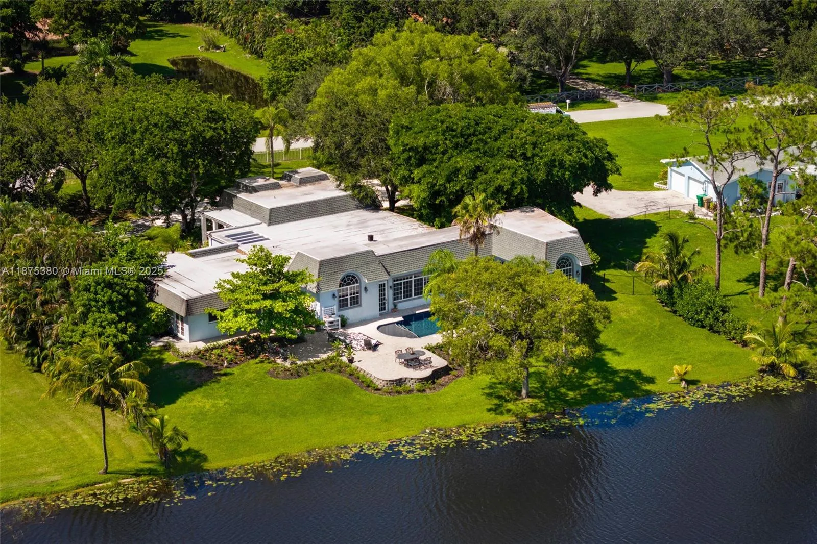 5 bedroom 4 bath for sale at 11000 SW 25th St, Davie FL 33324