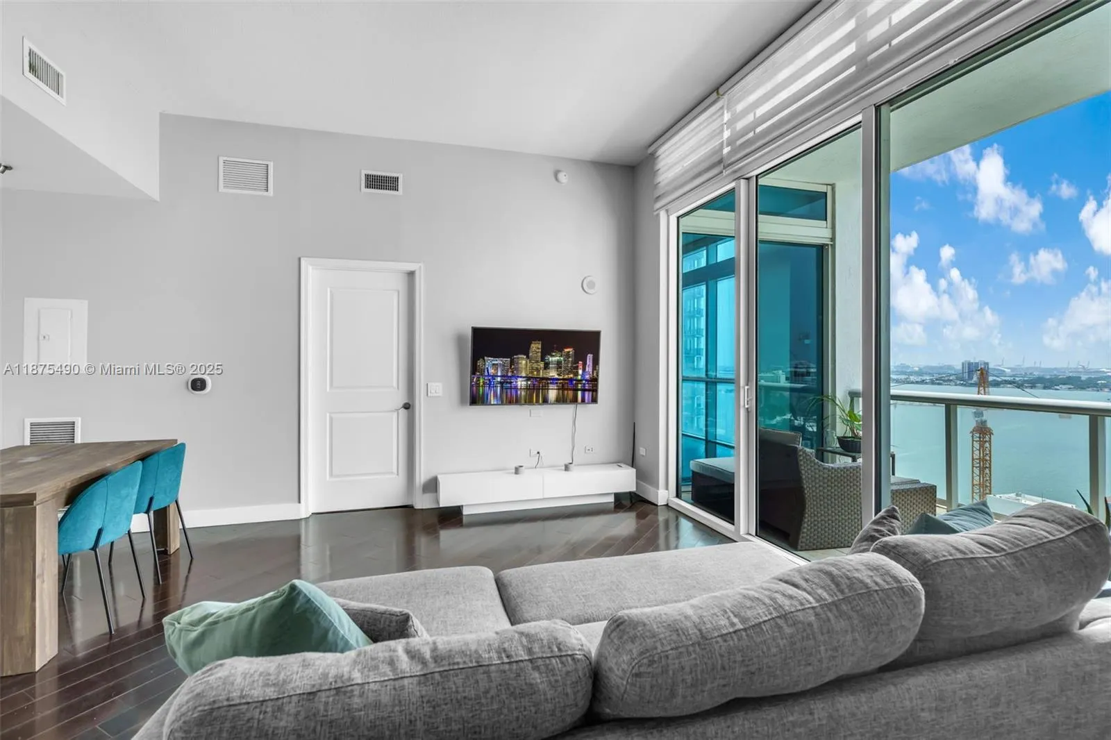 2 bedroom 2 bath for sale at 480 NE 30th St, Miami FL 33137