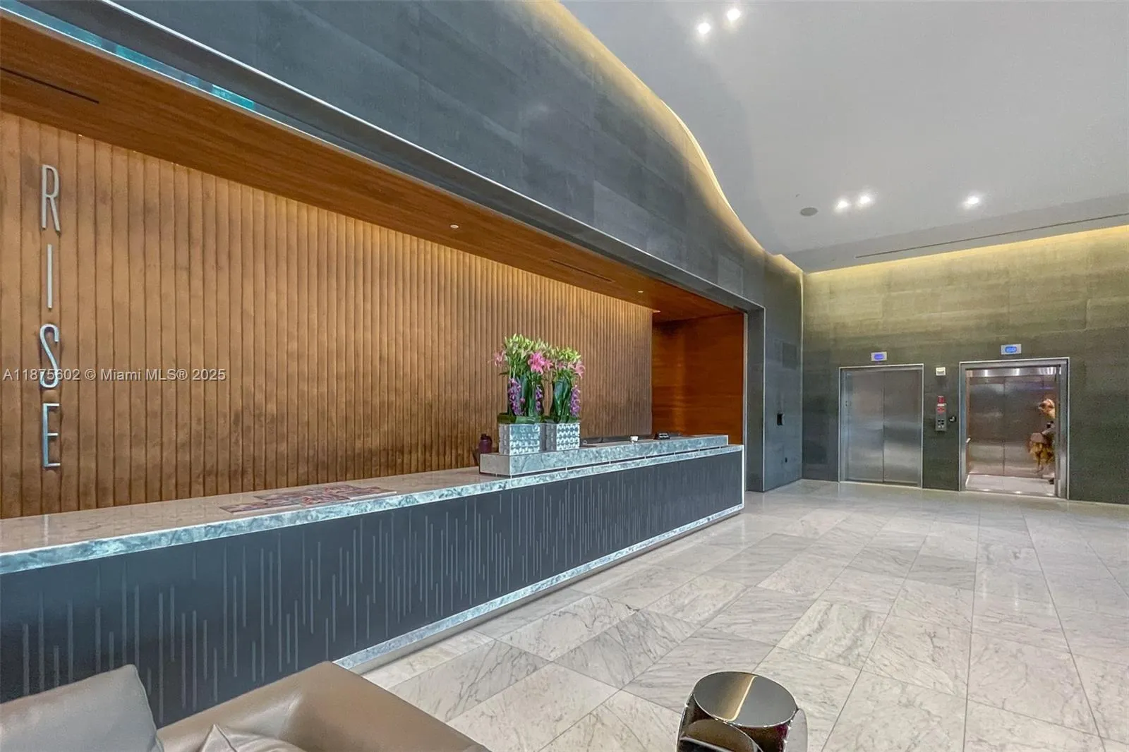 2 bedroom 2 bath for sale at 88 SW 7th St # 2204, Miami FL 33130
