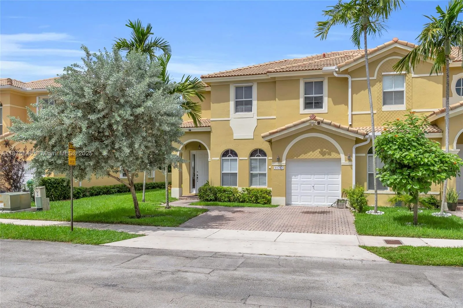 3 bedroom 2 bath for sale at 11742 SW 137th Pl, Miami FL 33186