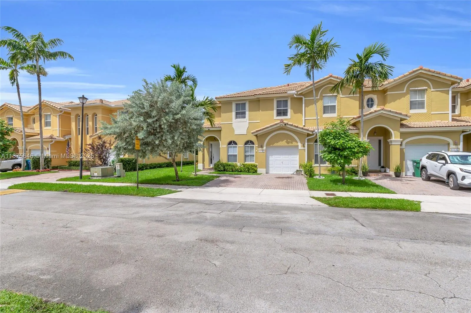 11742 SW 137th Pl, Miami FL 33186