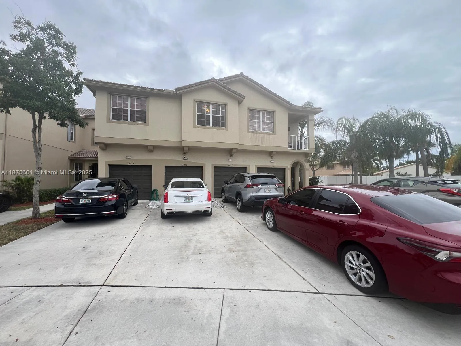 3 bedroom 2 bath for sale at 13218 SW 44th St # 11106, Miramar FL 33027
