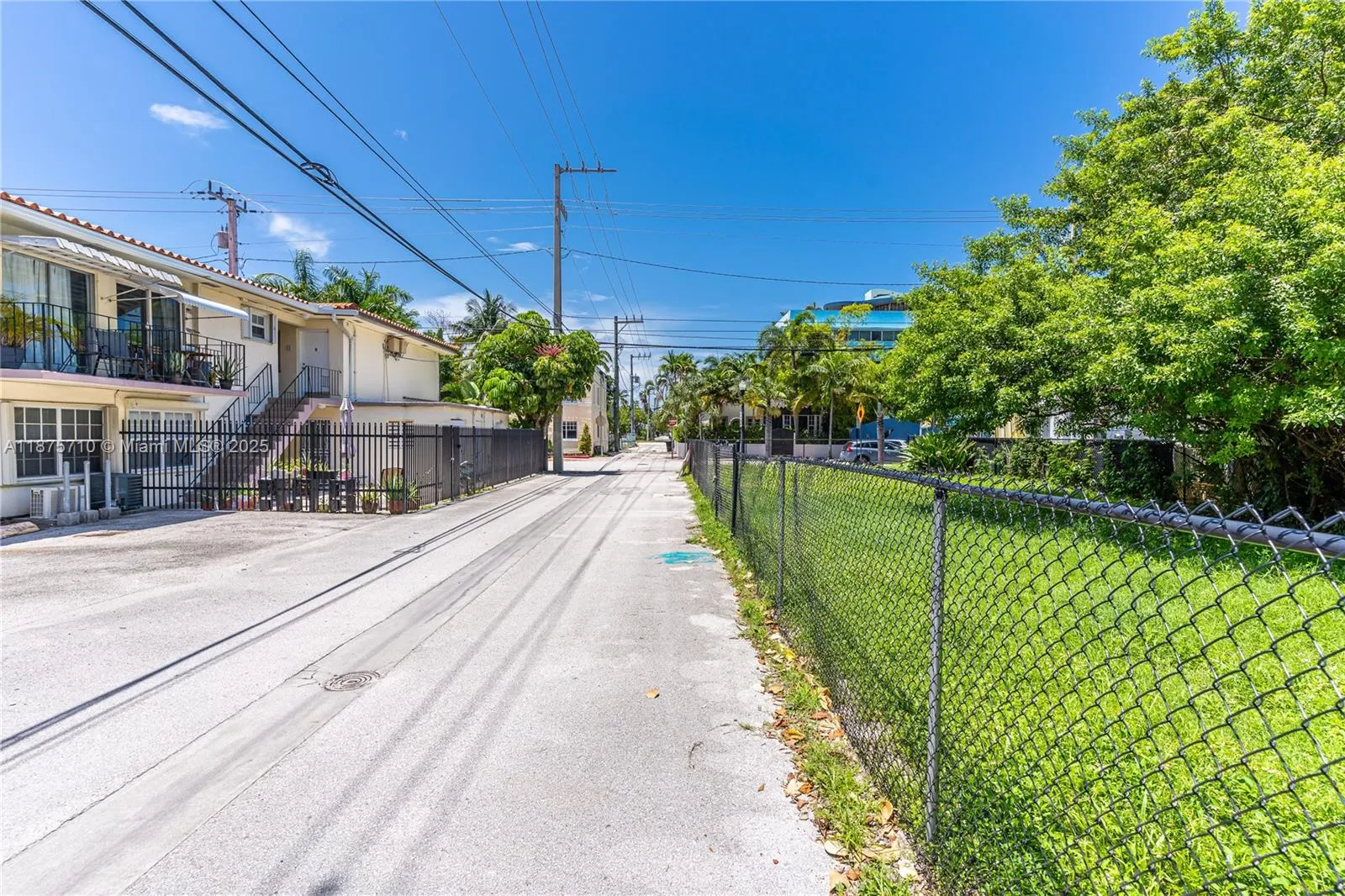 918 4th St, Miami Beach FL 33139