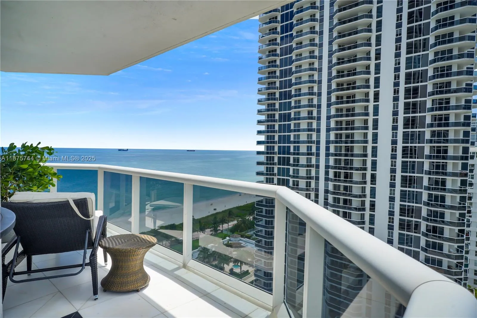 4779 Collins Ave # 1805, Miami Beach FL 33140