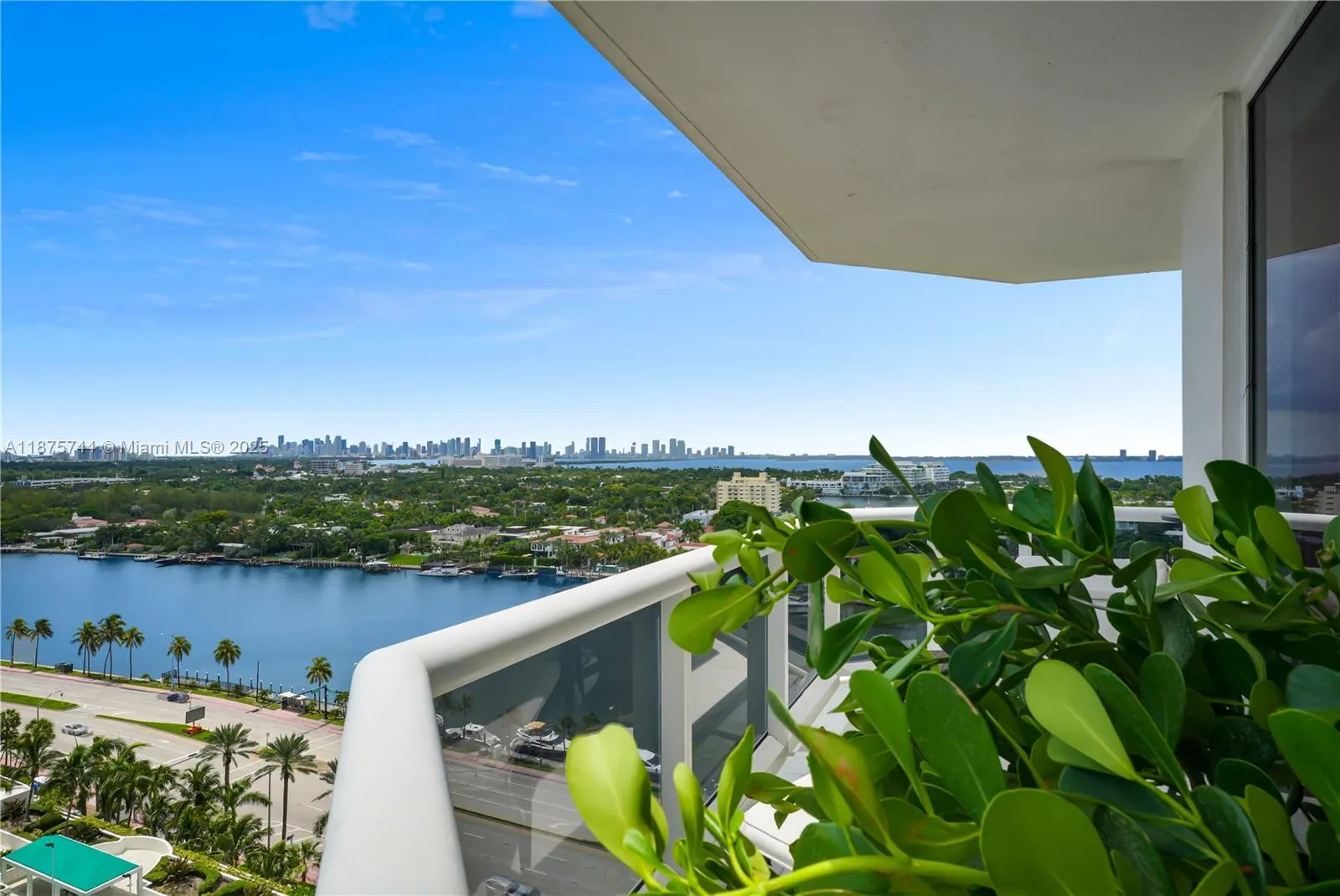 4779 Collins Ave # 1805, Miami Beach FL 33140