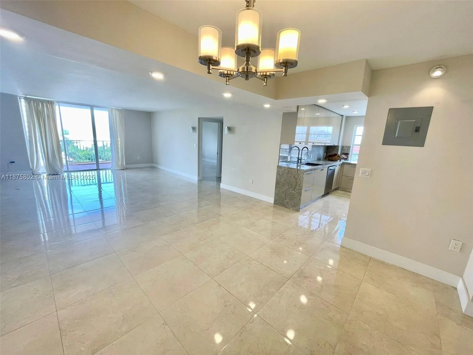 2851 NE 183rd St # 802E, Aventura FL 33160