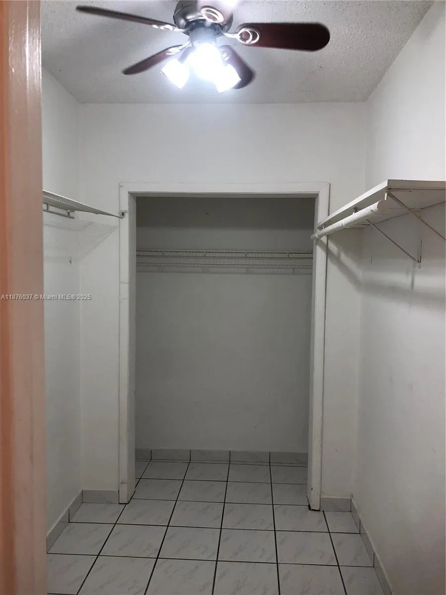 7720 Harding Ave # 4, Miami Beach FL 33141