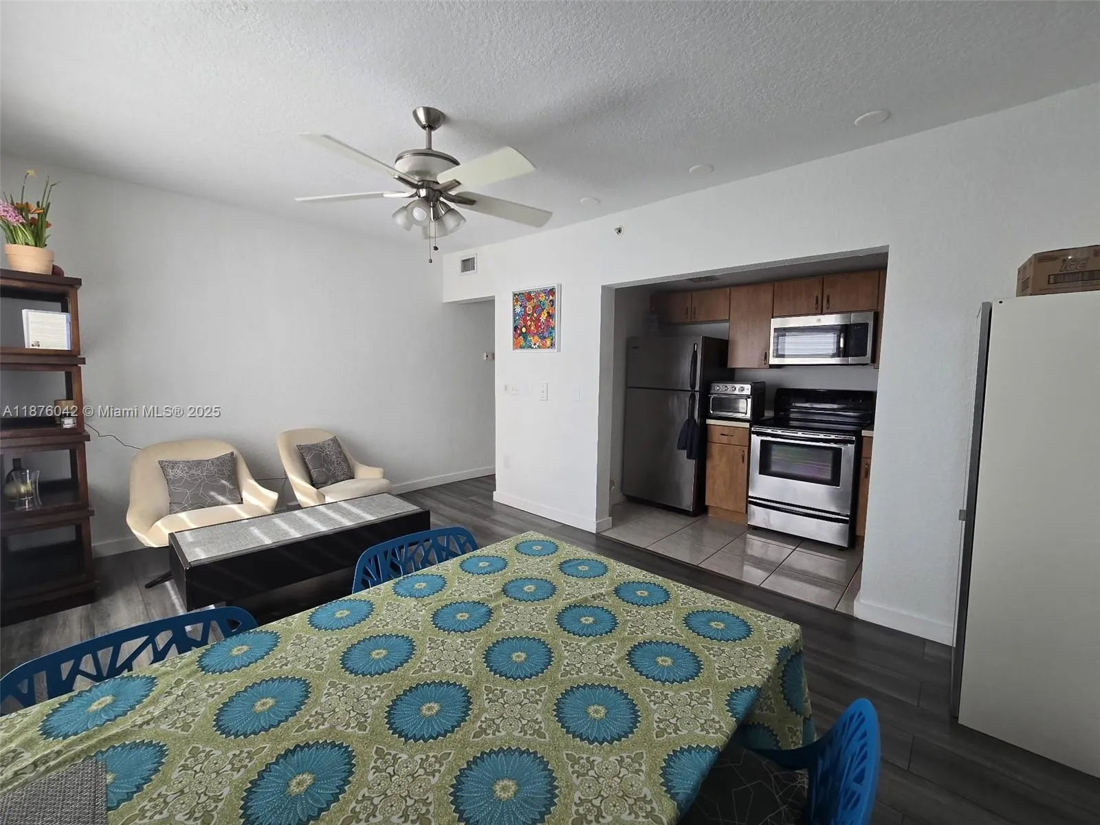2 bedroom 1 bath for sale at 7326 Collins Ave # 204, Miami Beach FL 33141