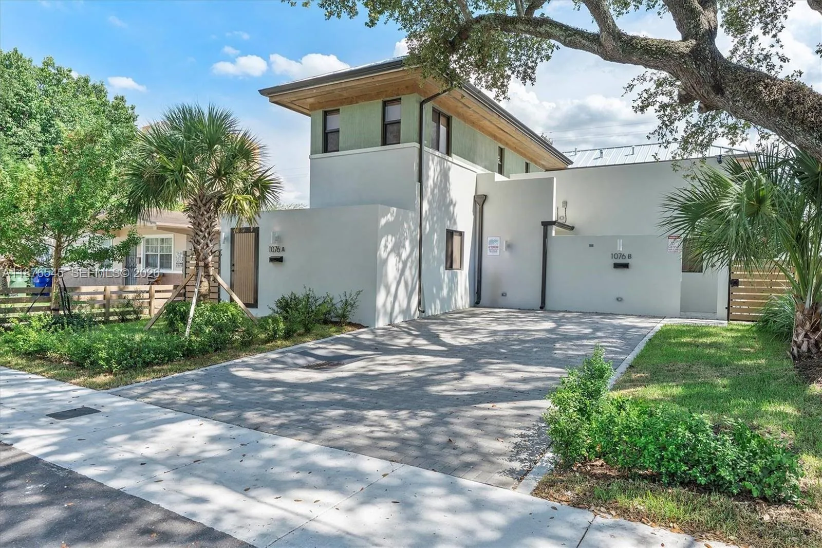 1076 NW 55th St, Miami FL 33127