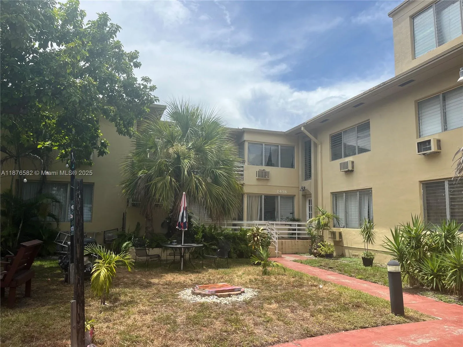 2436 Flamingo Dr, Miami Beach FL 33140