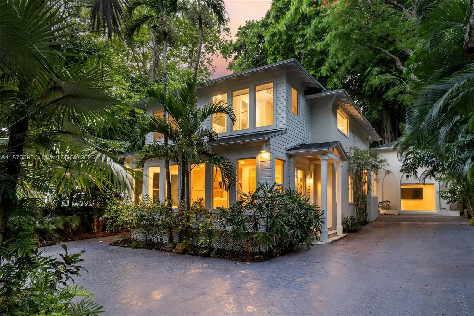 5 bedroom 5 bath for sale at 4286 S Douglas Rd, Miami FL 33133