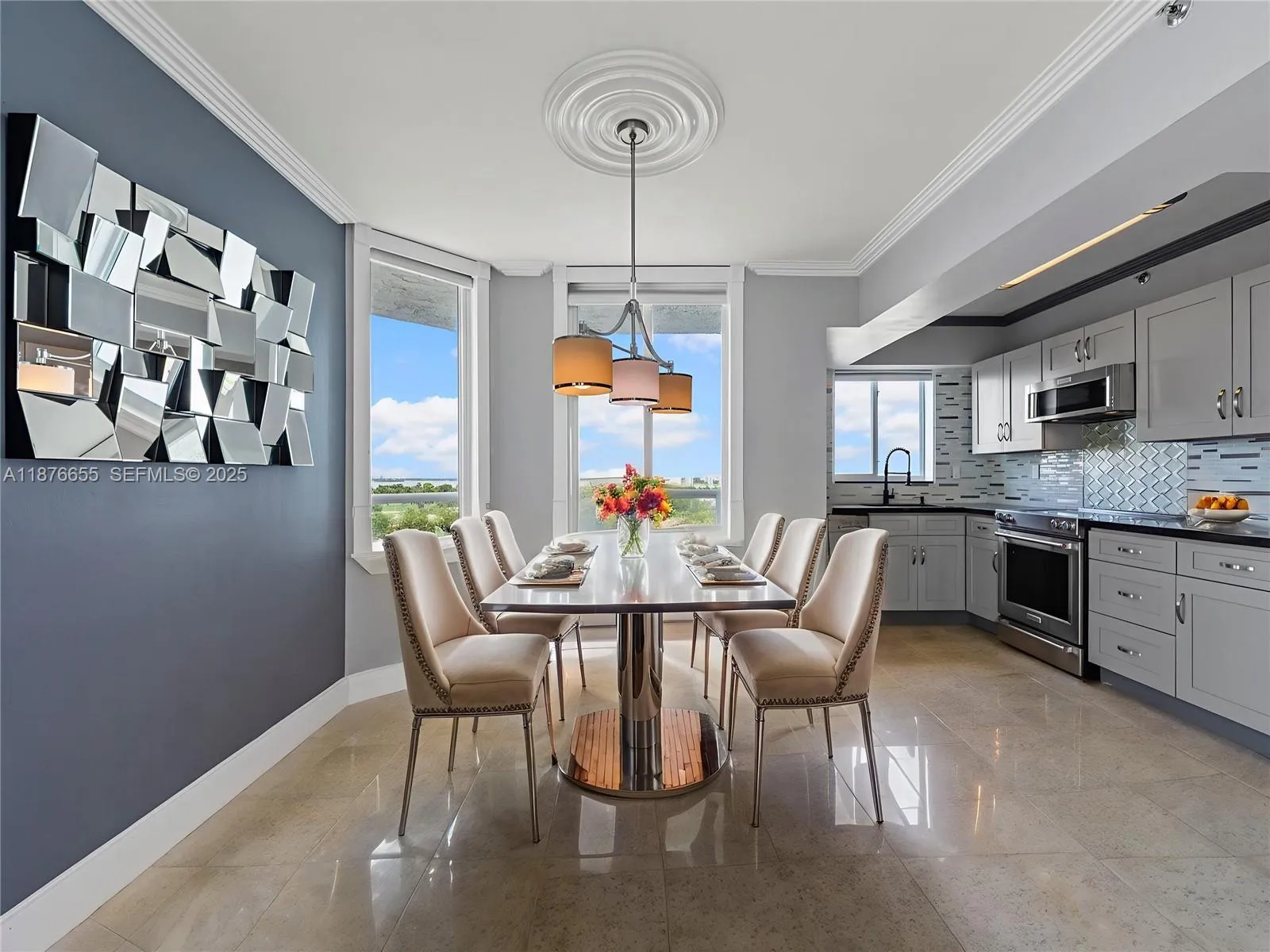 5900 Collins Av, Miami Beach FL 33140