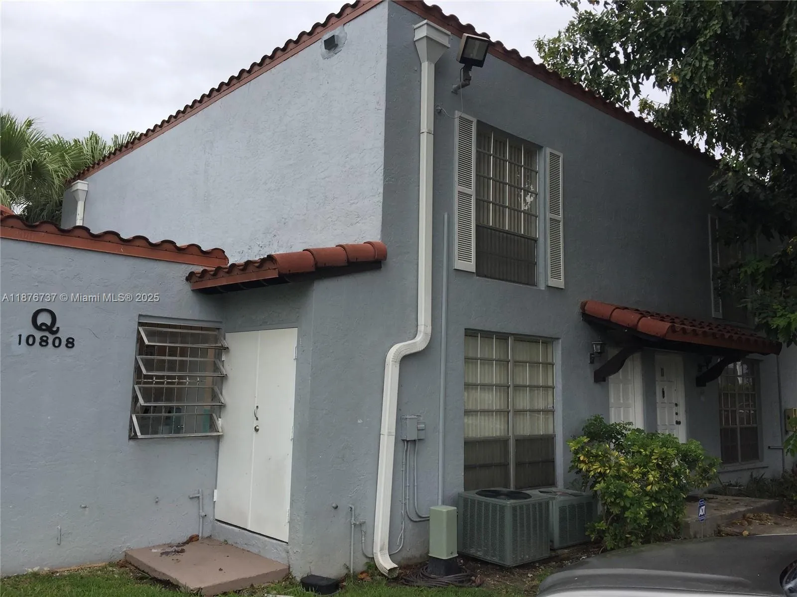 2 bedroom 1 bath for sale at 10808 N Kendall Dr # 4, Miami FL 33176