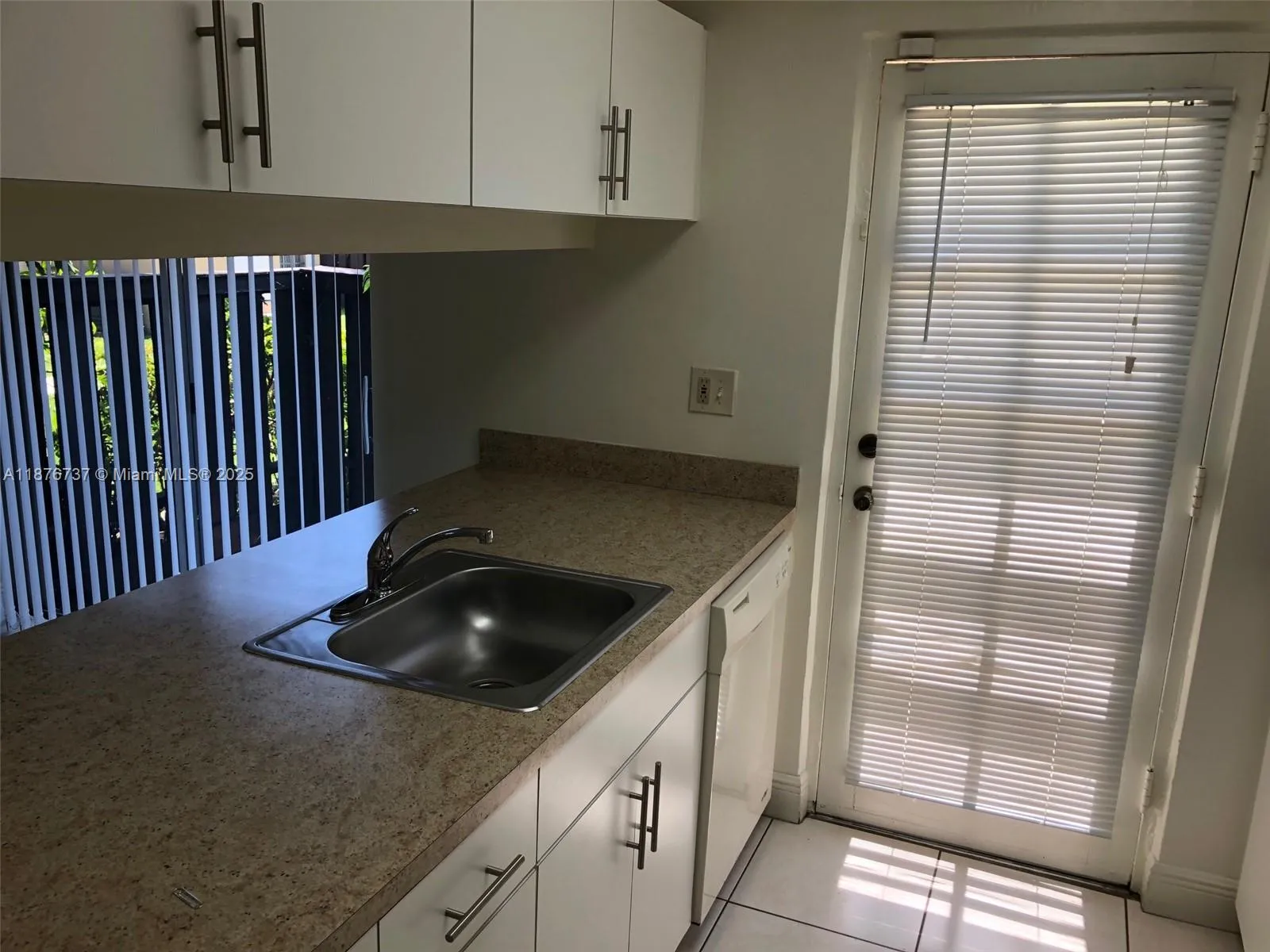 10808 N Kendall Dr # 4, Miami FL 33176