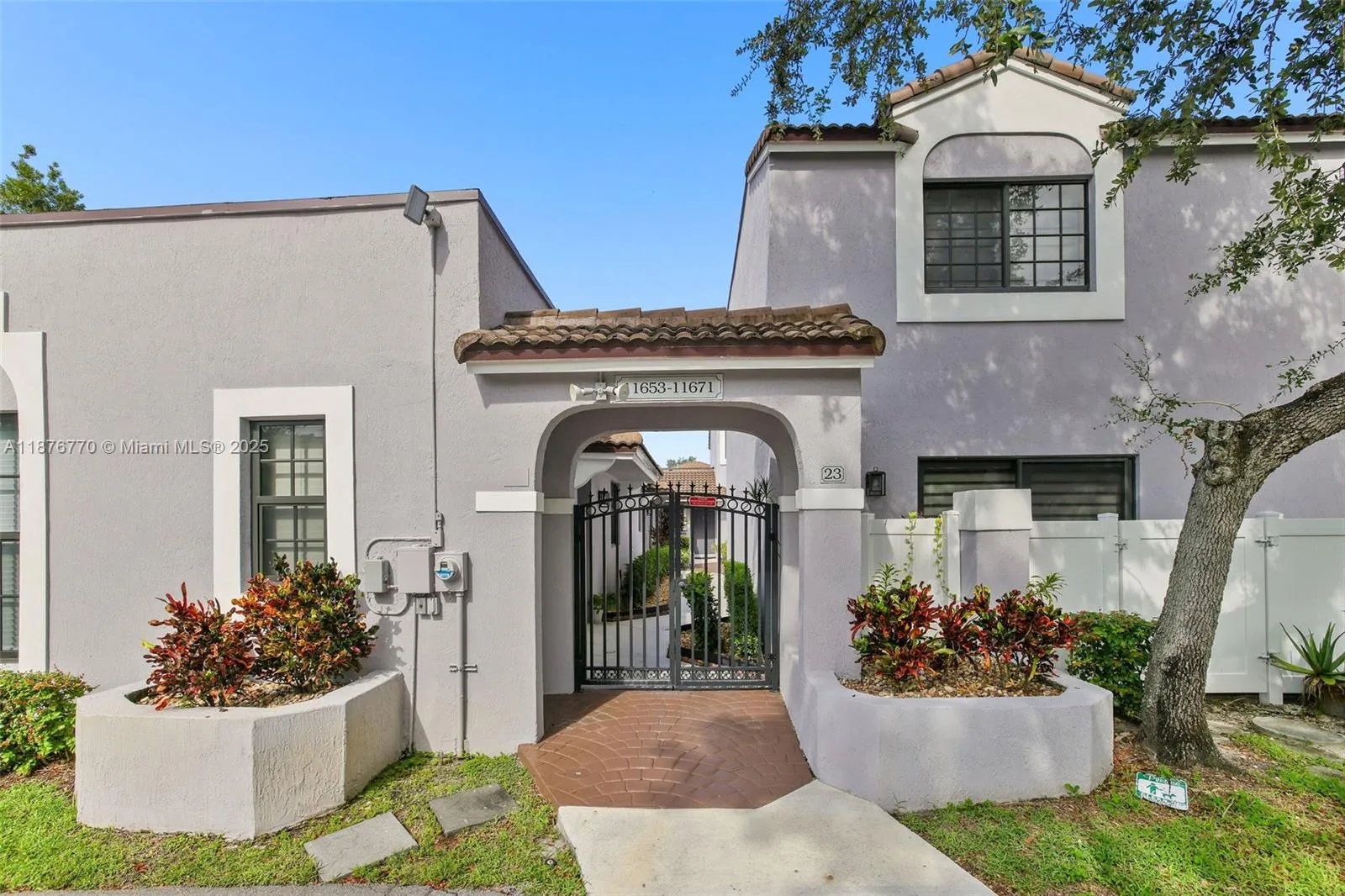 2 bedroom 2 bath for sale at 11657 NW 11th St, Pembroke Pines FL 33026