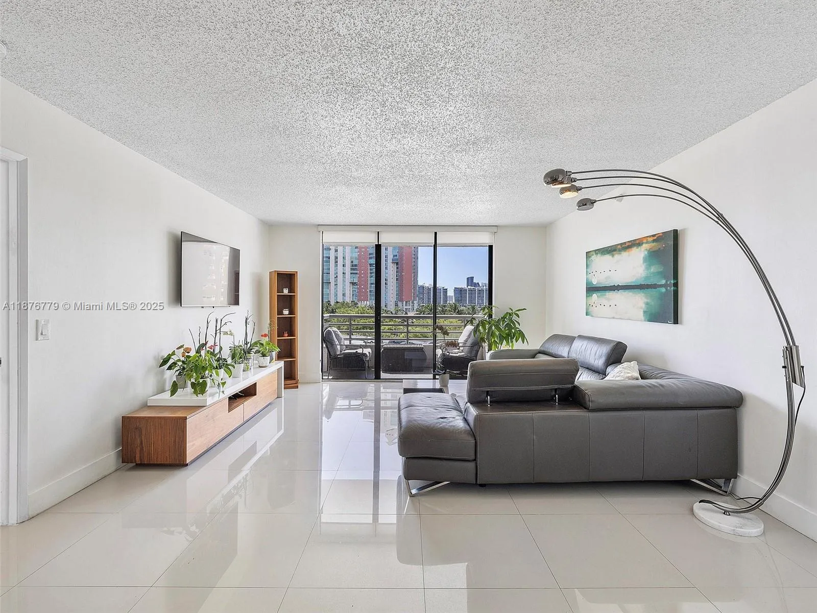 3300 NE 191st St # 717, Aventura FL 33180
