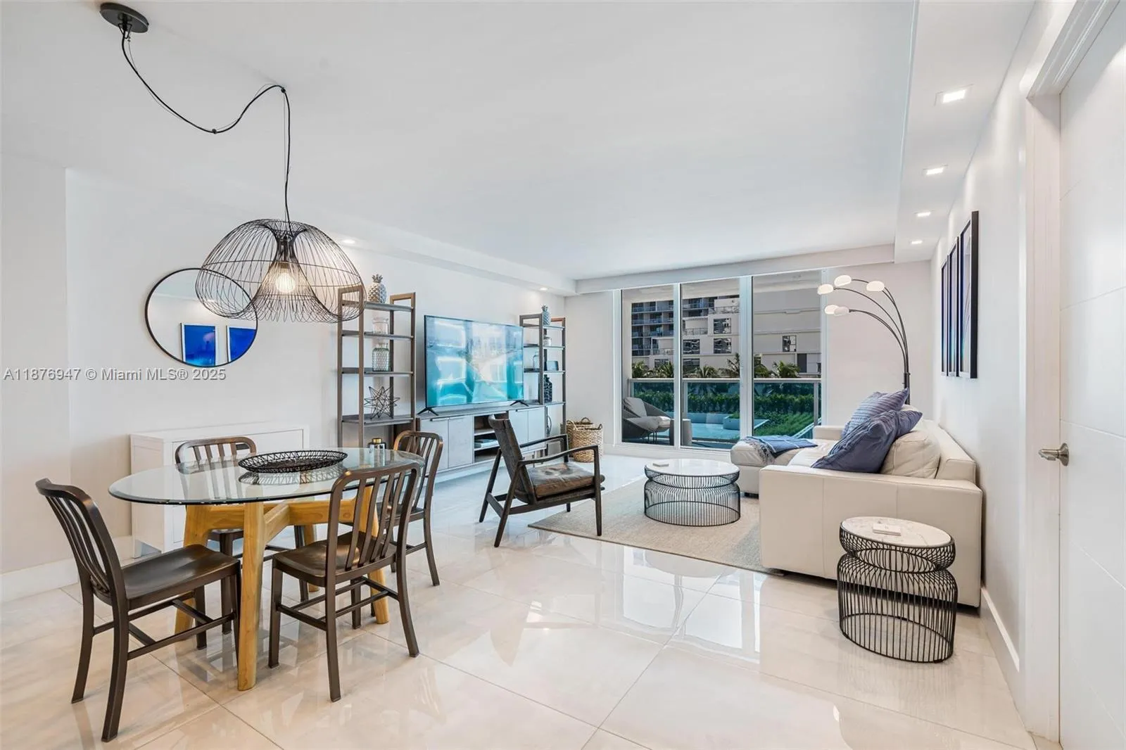 2301 Collins Ave # 303, Miami Beach FL 33139