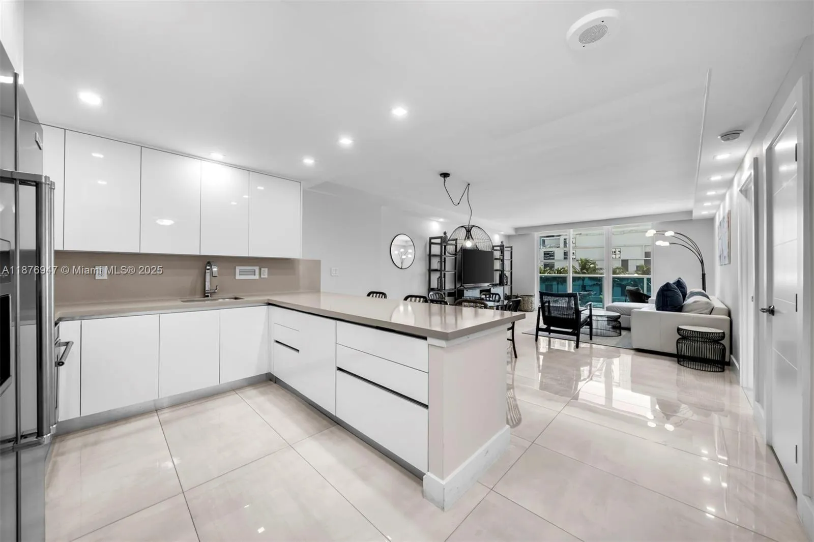 2301 Collins Ave # 303, Miami Beach FL 33139