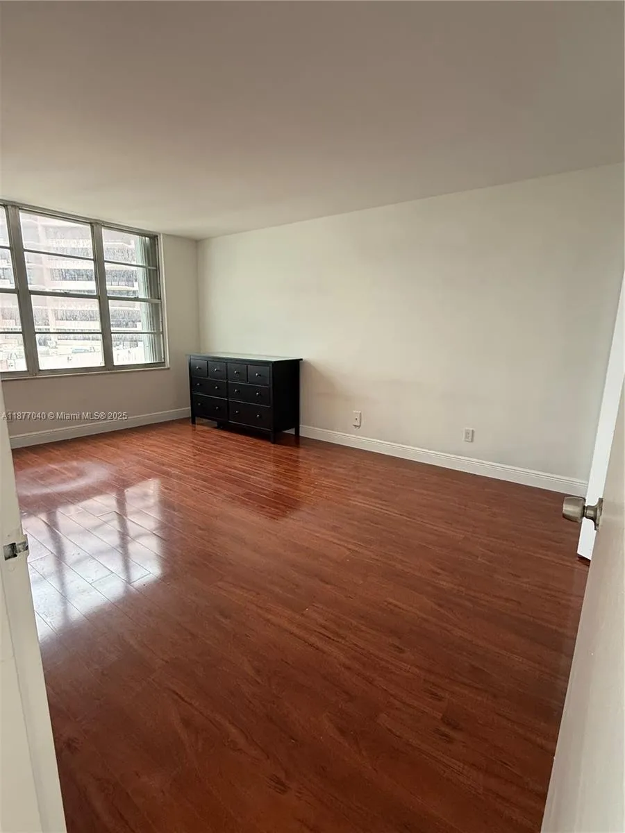 5161 Collins Ave # 511, Miami Beach FL 33140