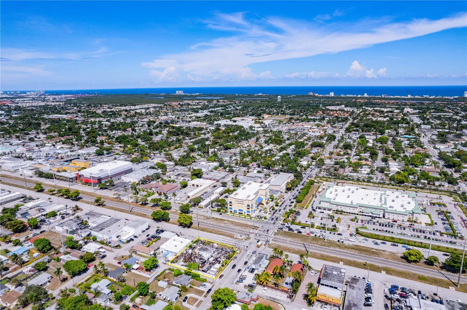 for sale at 1708 N Dixie Hwy, Hollywood FL 33020