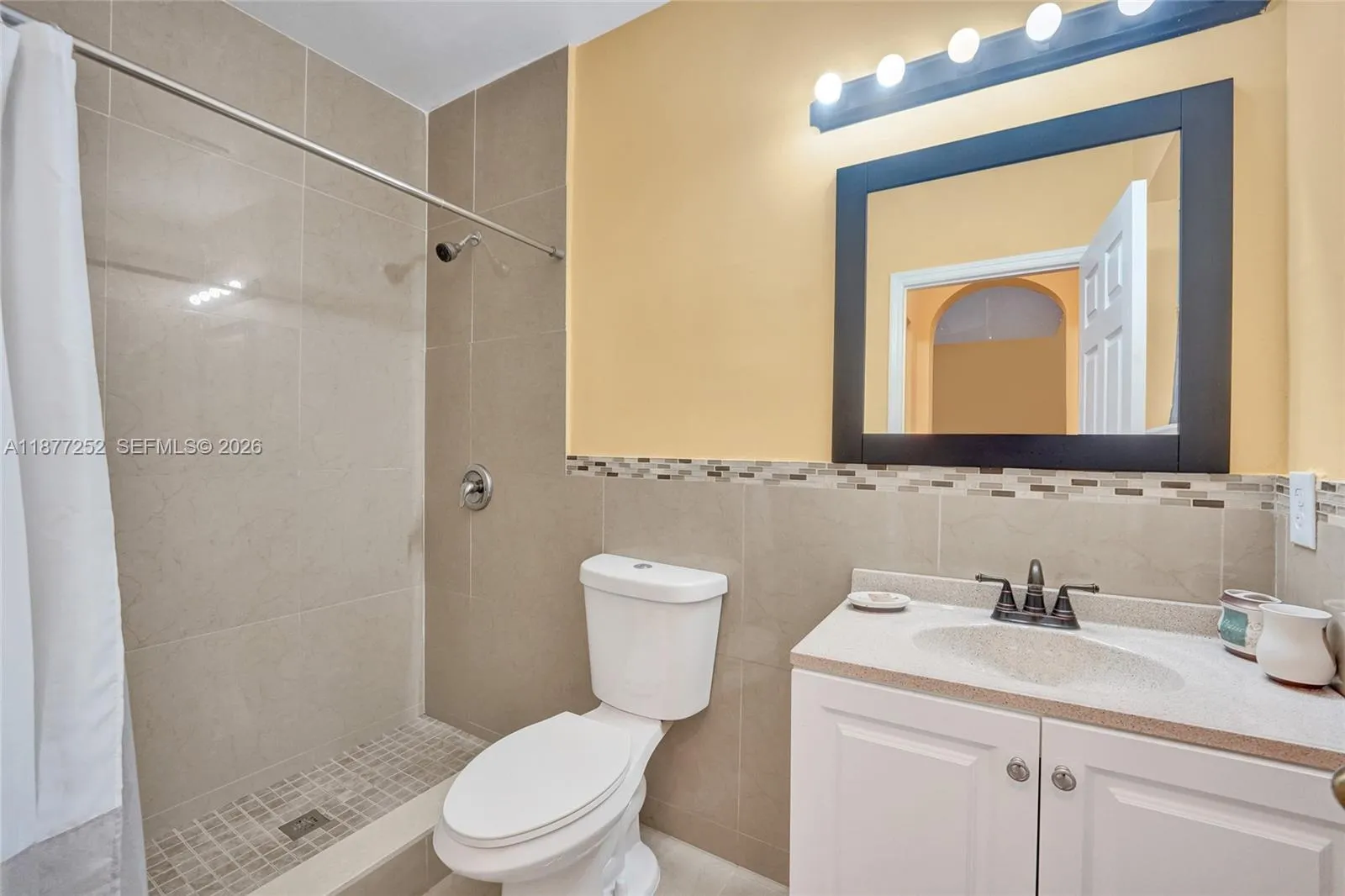 3 bedroom 2 bath for sale at 1485 NE 33rd Rd # 1, Homestead FL 33033