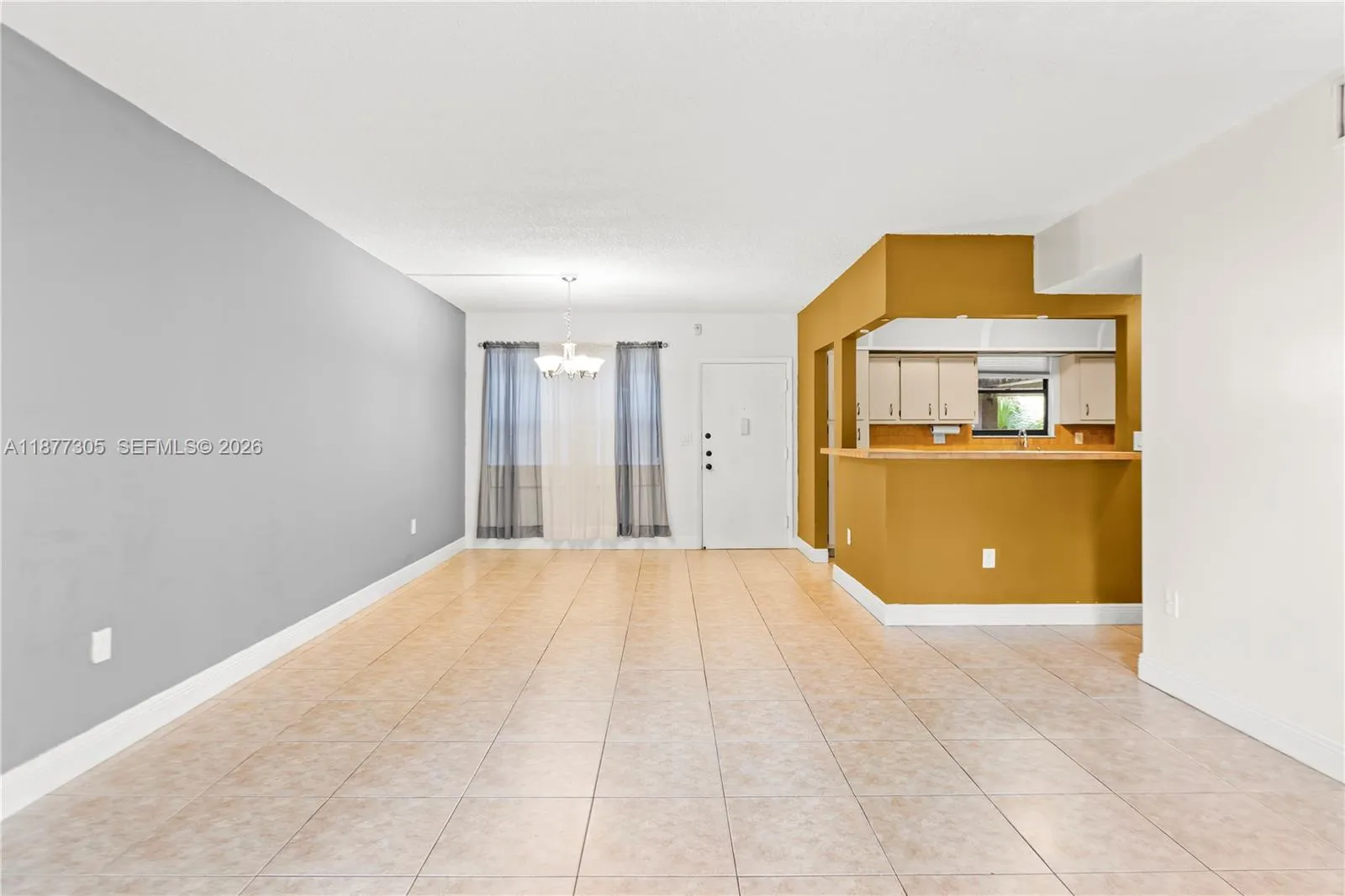 481 Ives Dairy Rd # 4, Miami FL 33179