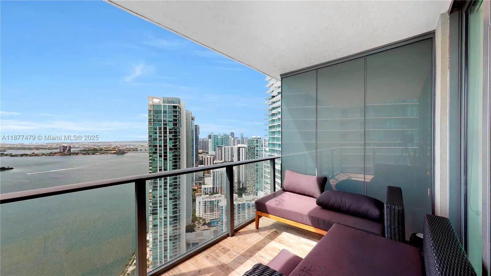 1 bedroom 2 bath for sale at 650 NE 32ND ST # 4607, Miami FL 33137