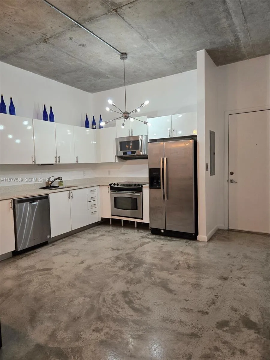234 NE 3rd St # 1104, Miami FL 33132