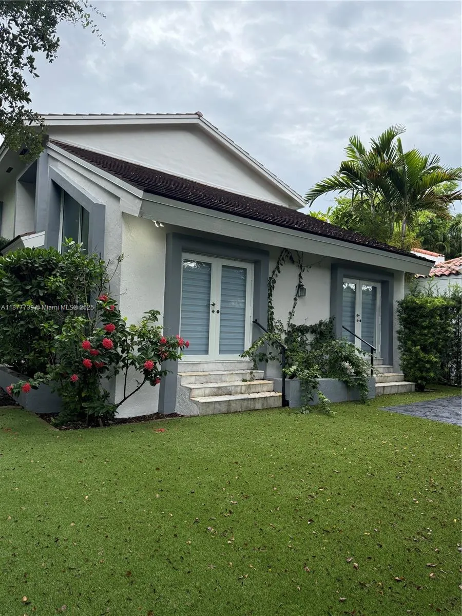 3231 Salzedo St, Coral Gables FL 33134