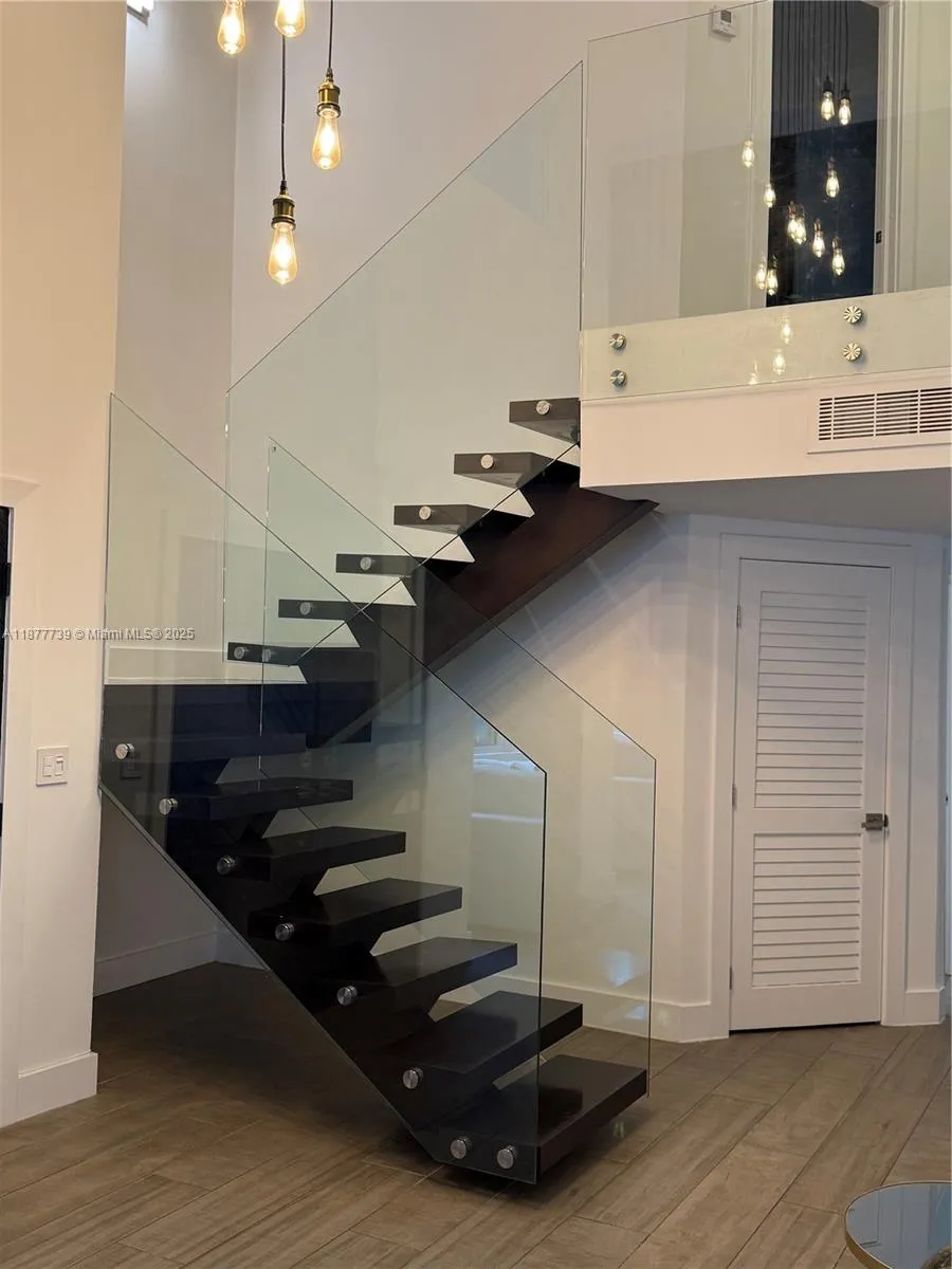 3231 Salzedo St, Coral Gables FL 33134