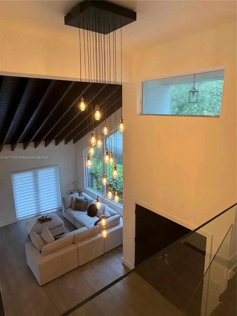 3231 Salzedo St, Coral Gables FL 33134