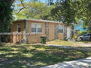 1565 NE 141st St, North Miami FL 33161