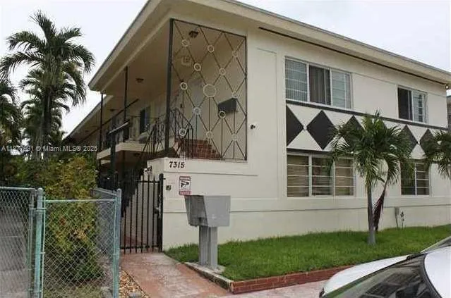 1 bath for sale at 7315 Byron Ave # 17, Miami Beach FL 33141