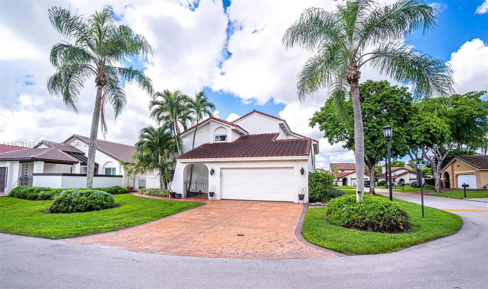 4 bedroom 3 bath for sale at 17352 NW 61st Ct S, Hialeah FL 33015
