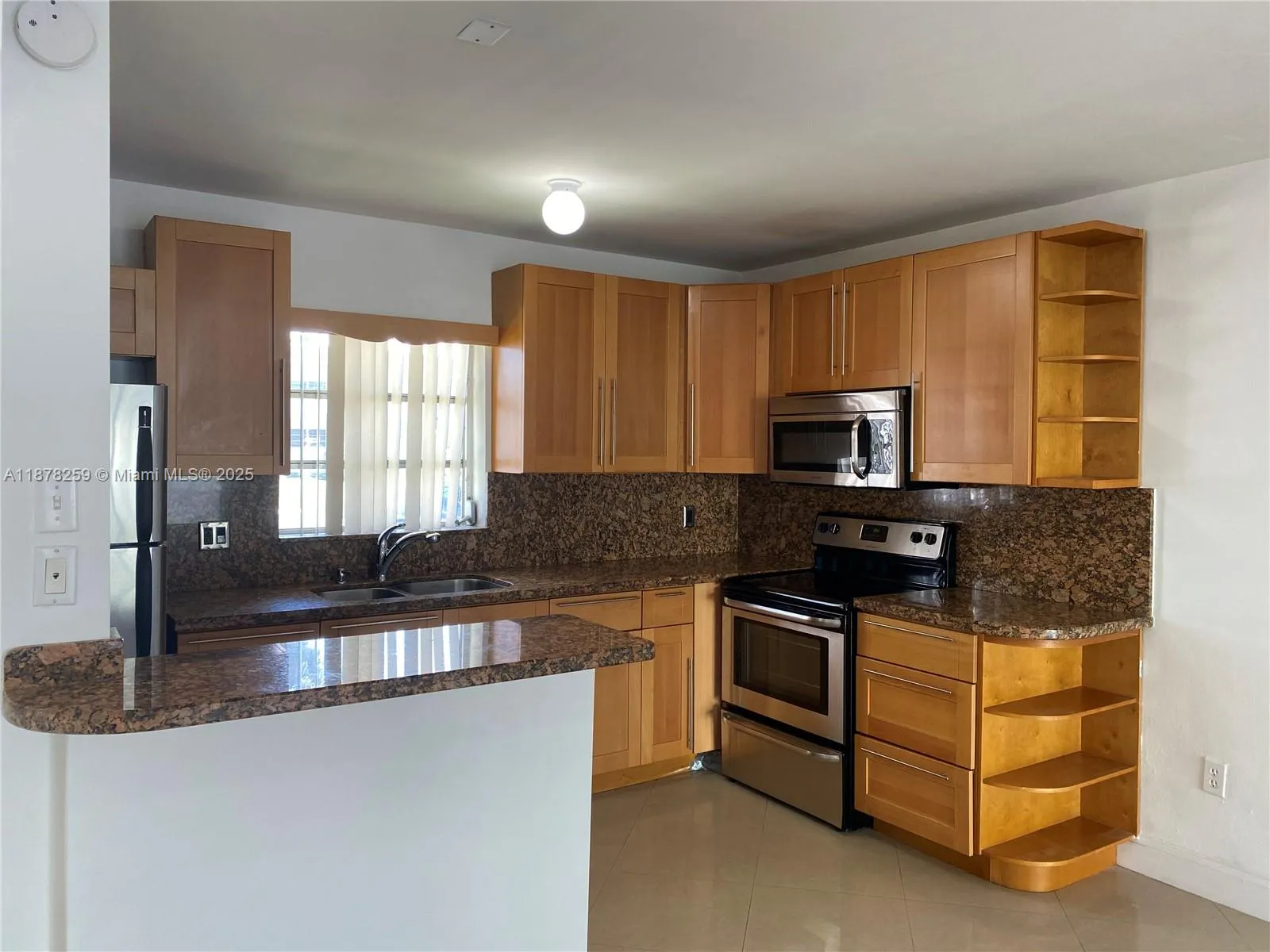 7680 SW 82nd St # H121, Miami FL 33143