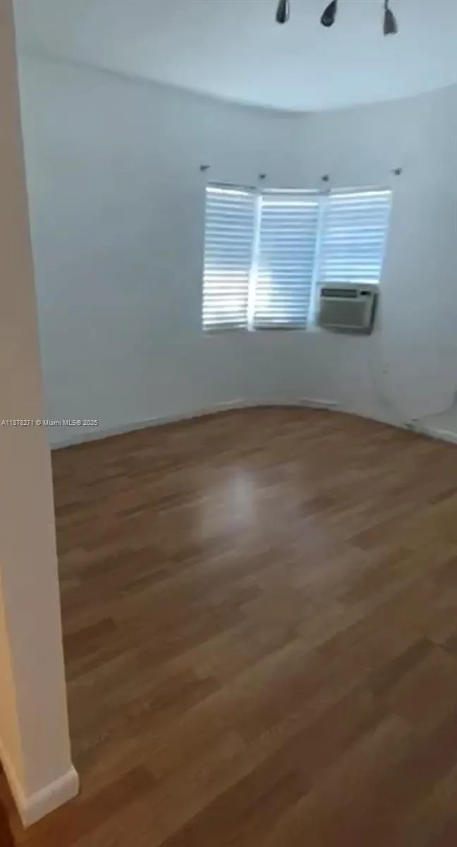 1455 Michigan Ave # 5, Miami Beach FL 33139