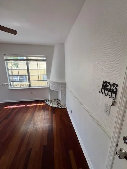 610 8th St # 203, Miami Beach FL 33139