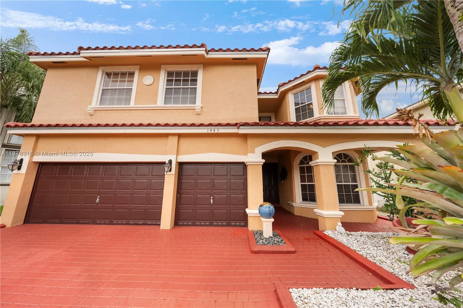 6 bedroom 4 bath for sale at 1443 SW 161st Ave, Pembroke Pines FL 33027
